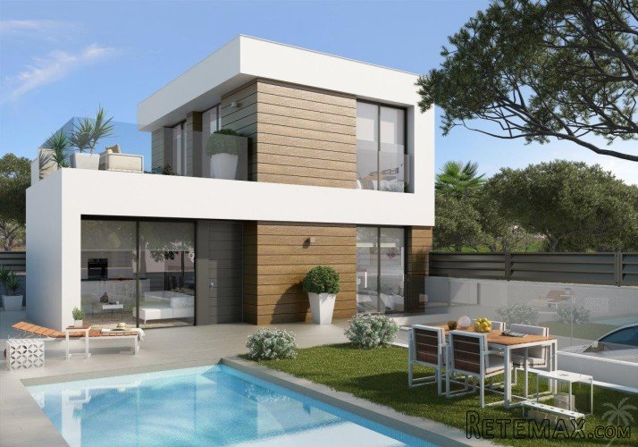 New build villas 700 meters from the beach in El Campello...