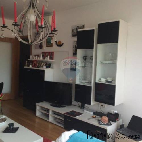 Pula, kvalitetan dvosoban stan u novijoj zgradi + garaža... - 3