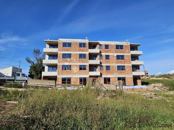 Trosoban stan 10min od Poreča s okućnicom 80m2 - 3