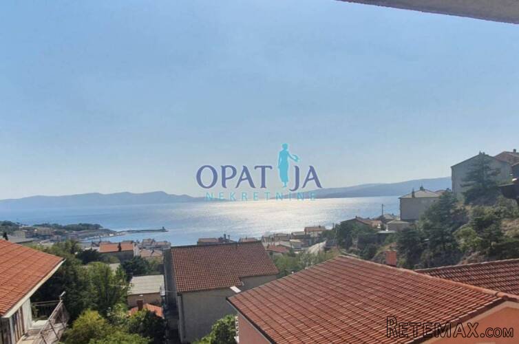 Senj, kuća sa 6 apartmana, podzemni parking
