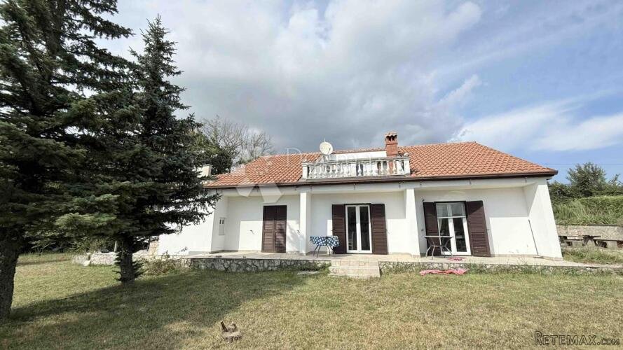 Obiteljska kuća s 5 apartmana - 2