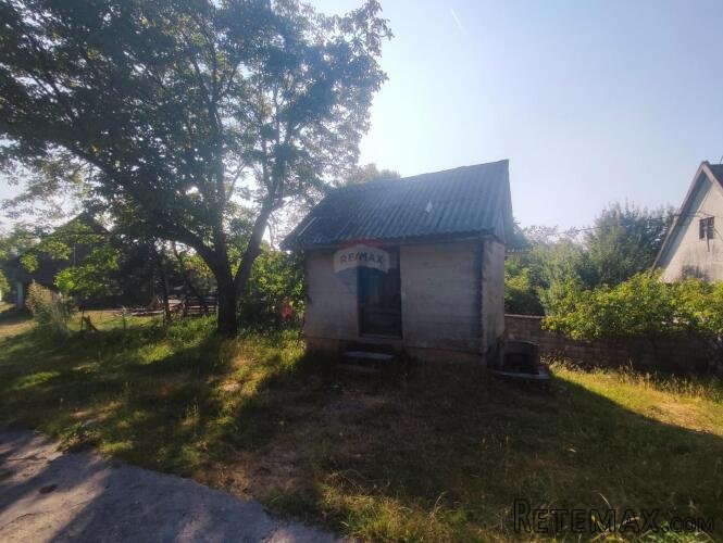 Ogulin-okolica,seosko imanje sa 5340 m2 okućnice - 2