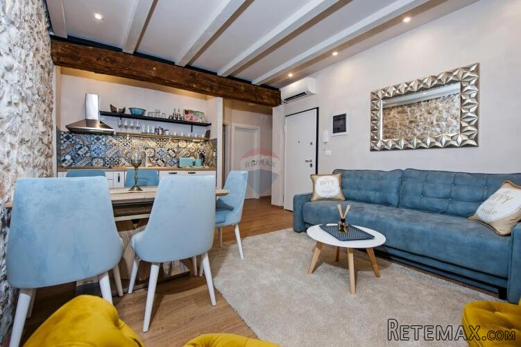 Rovinj,novogradnja u starom gradu,1 kat,namješten-41m2 - 2