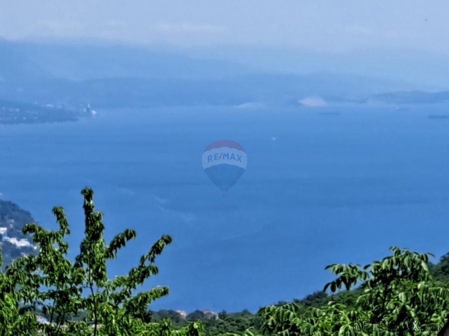 Matulji,Rukavac, prostrana ,razvedena obiteljska kuća s lije - 3