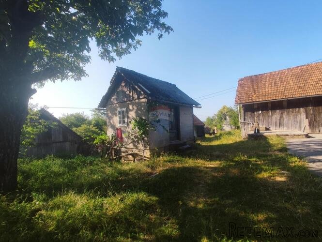 Ogulin-okolica,seosko imanje sa 5340 m2 okućnice - 3