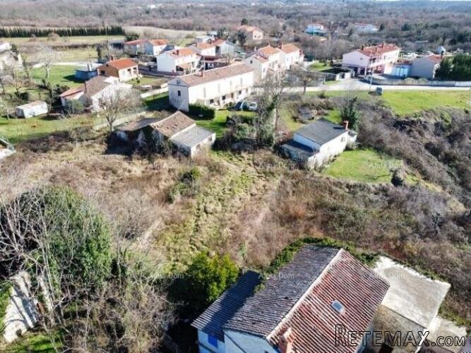 Prodajemo veliku samostojeću kuću sa velikom okućnicom! - 4