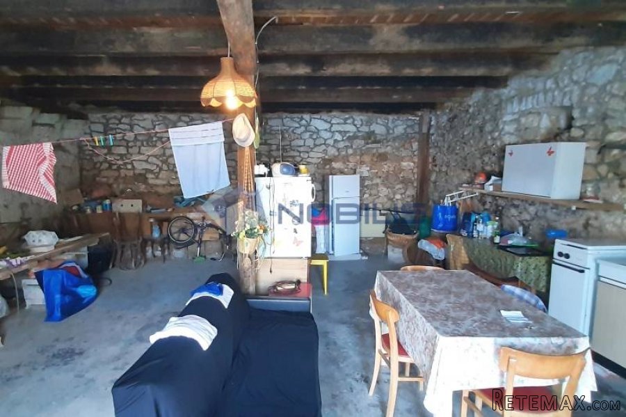 Vis, stara kamena kuća 237 m2, prvi red do mora HITNO! - 4