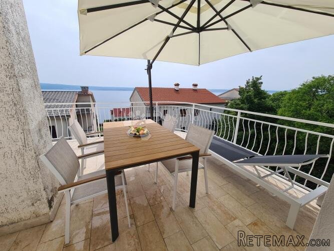 Dramalj, apartmanska kuća 200 m od mora - 2