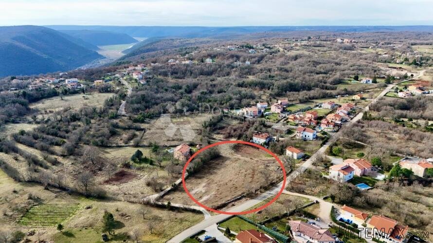 EKSKLUZIVNO! GRAĐEVINSKO ZEMLJIŠTE NADOMAK GRADA - 3