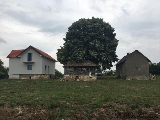 Kuća na prodaju-Beljina-Barajevo