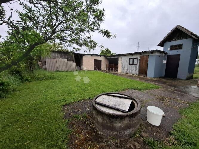 Kuća s potencijalom i okućnicom od 1240 m² - 3