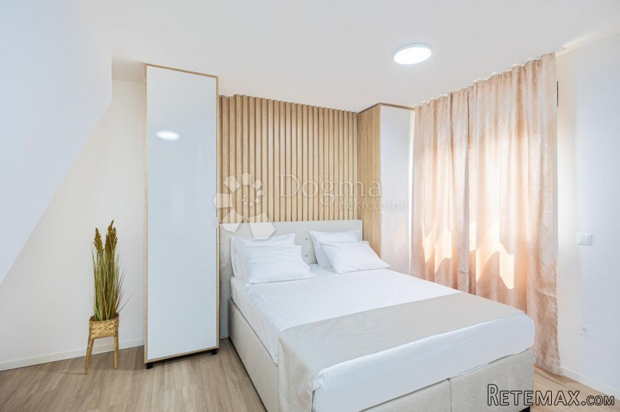 Dvooetažni apartman uz more - 8