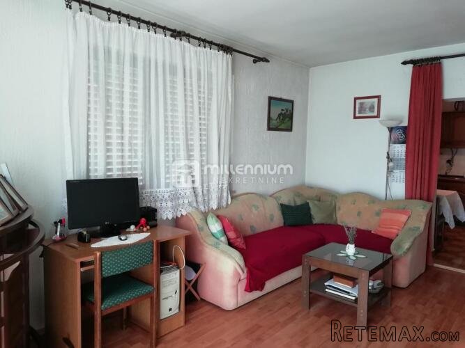 Crikvenica, Grižane, samostojeća kuća 290m2, okućnica