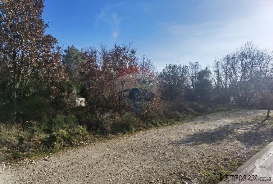 Istra, Medulin - građevinsko zemljište stambene namjene - 2