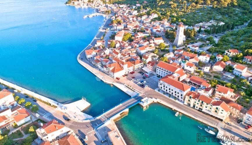 PRILIKA ZA INVESTICIJU – GRAĐEVINSKO ZEMLJIŠTE S PROJEKTOM I
