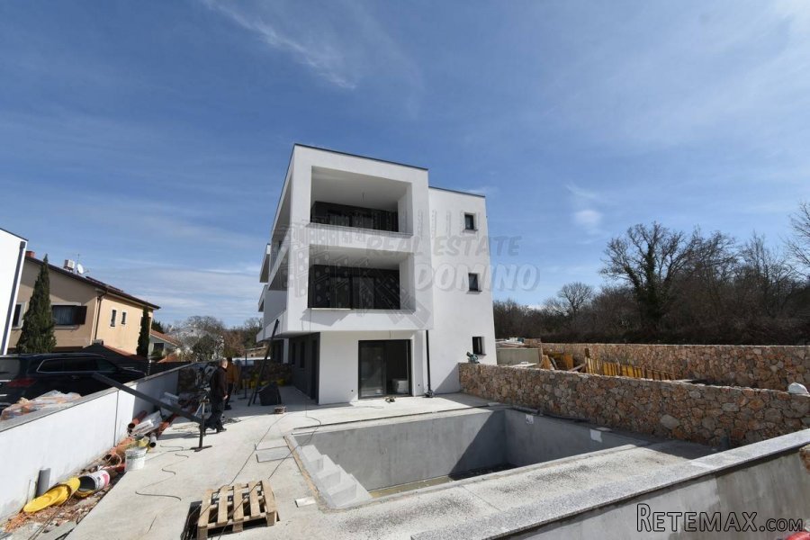 Apartman 2 u 1 s bazenom! Malinska-okolica - 4