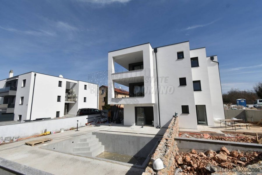 Apartman 2 u 1 s bazenom! Malinska-okolica - 5