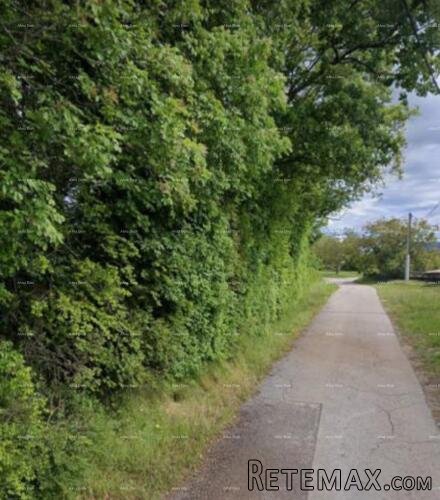 Prodaja građevinskog zemljišta površine 1050m2, Buzet!