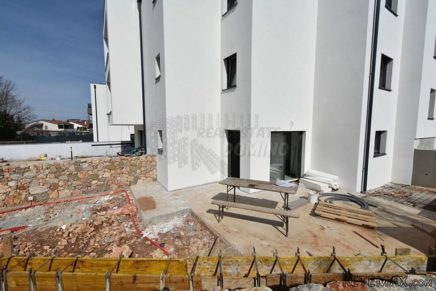 Apartman 2 u 1 s bazenom! Malinska-okolica - 7