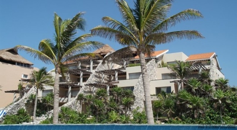 BEACH FRONT CONDOMINIUM PUEBLO..