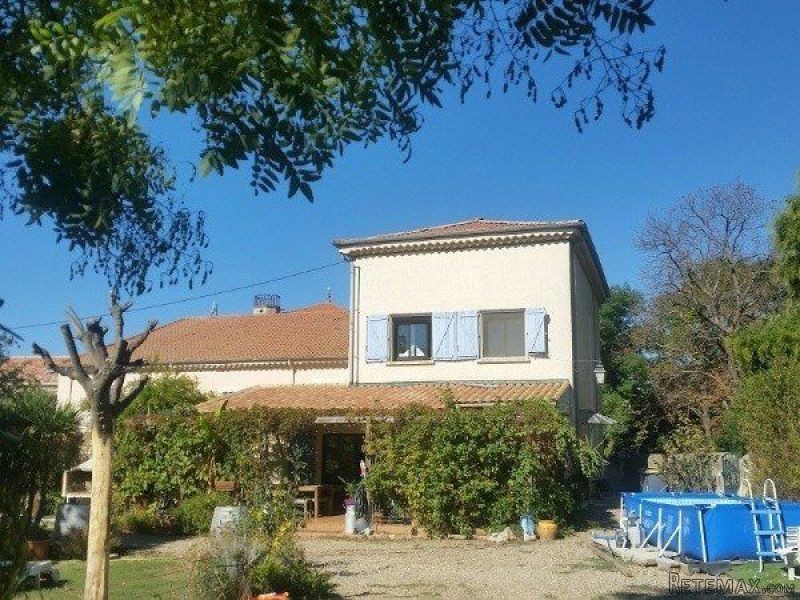 Former Annexe Of A Magnanry With 160 m2..