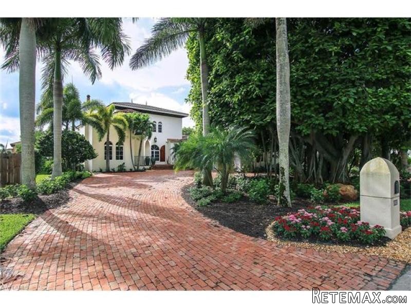 4 bedroom Residence For Sale: Fort..