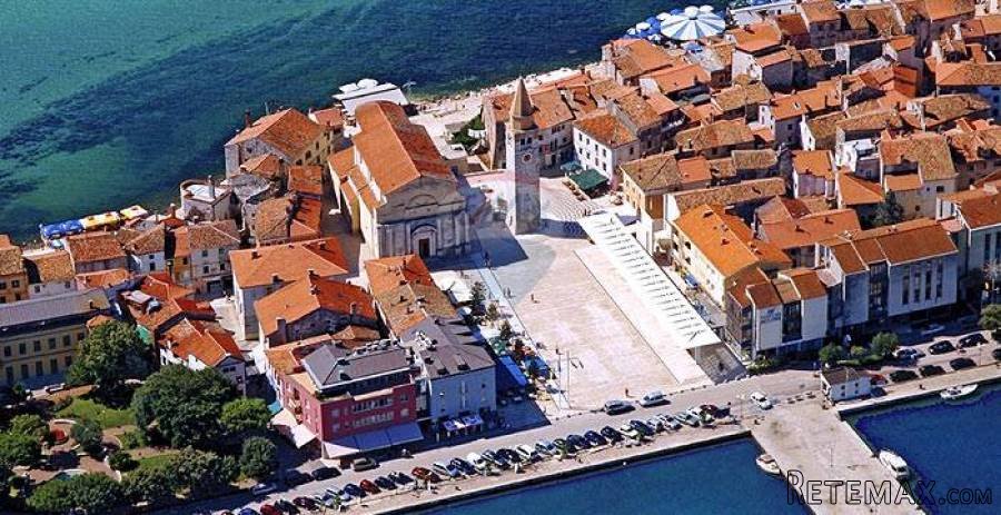 KUĆA ZA ADAPTACIJU U CENTRU UMAGA