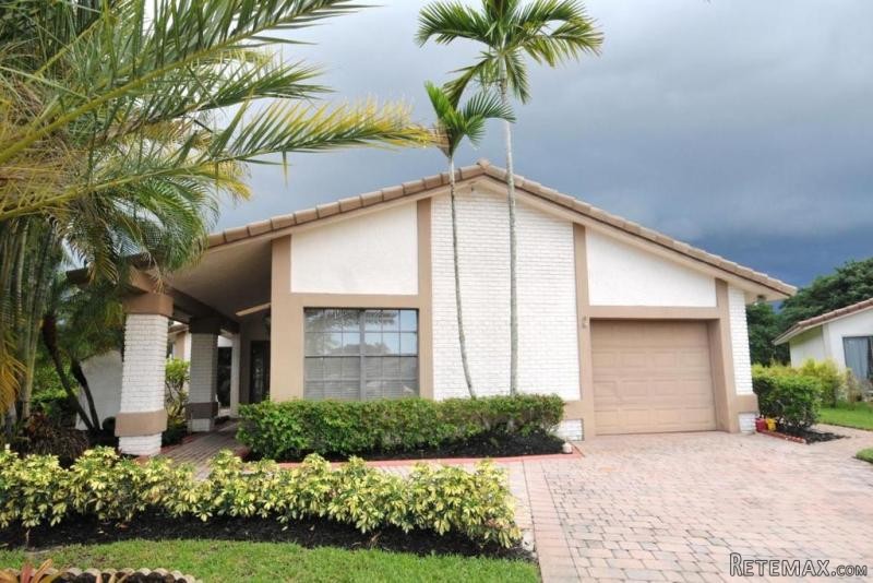 10496 Augusta Ct, Boca Raton, FL -..