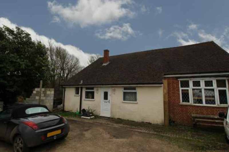 4 bedroom, Detached Bungalow house for..