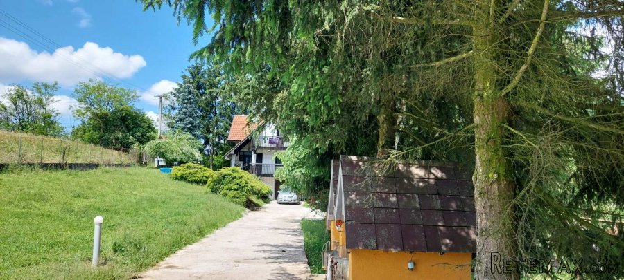 Porodicna kuca sa pomocnim objektom - 11