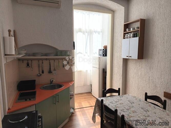 Centar Rijeke, odličan stan za više radnika - 2