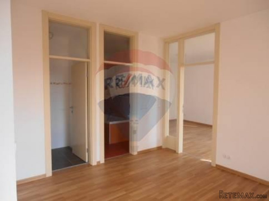 Iznajmljuje se poslovni prostor u centru grada, 72m2, Zagrad - 2
