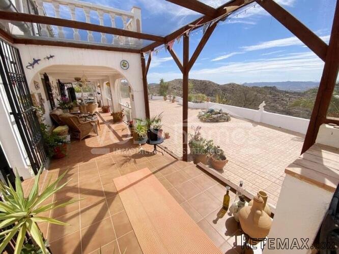 NEW & EXCLUSIVE LISTING TO VOSS HOMES - A truly stunning.. - 12