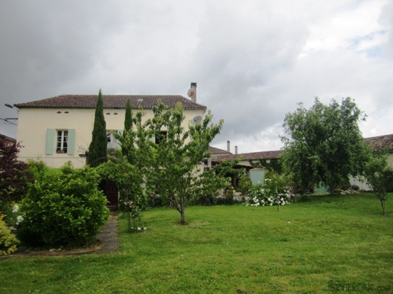 A Substanial Stone Property For Sale..