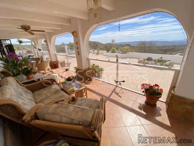 NEW & EXCLUSIVE LISTING TO VOSS HOMES - A truly stunning.. - 13