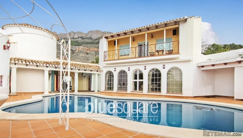Villa with character in Altea