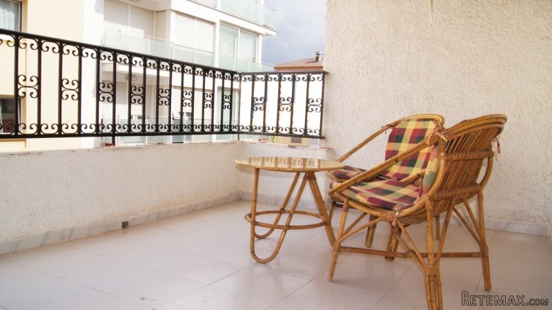 1 bedroom apartment with terrace in the..