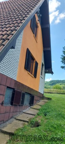 Porodicna kuca sa pomocnim objektom - 16