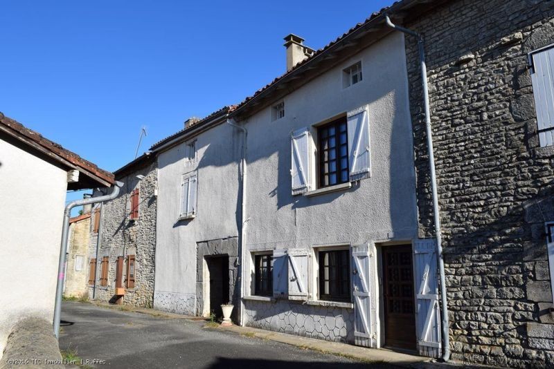 Old Stone House Offering 4 Bedrooms... - 2