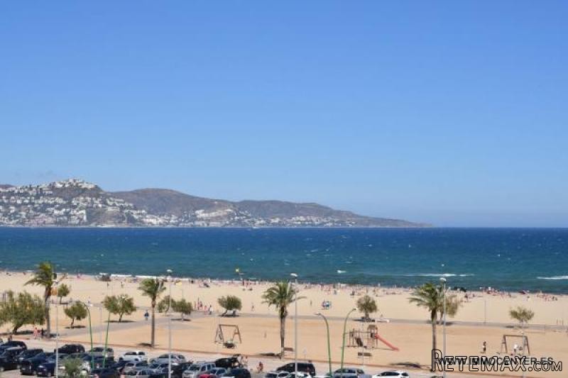 EMPURIABRAVA: Garage of 17,5 m2 in..