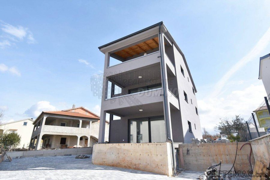 Apartman s prekrasnim pogledom na more! Malinska! - 2