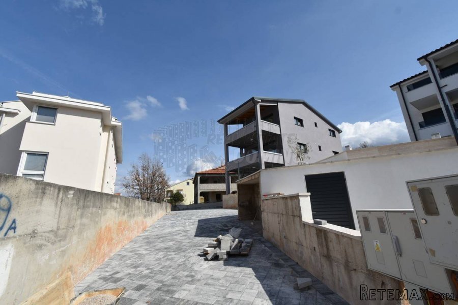 Apartman s prekrasnim pogledom na more! Malinska! - 5