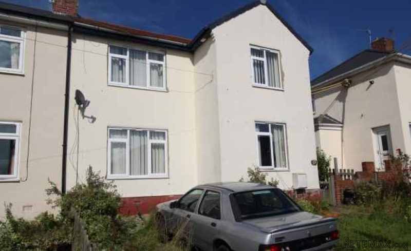 3 bedroom, Semi-detached House house..