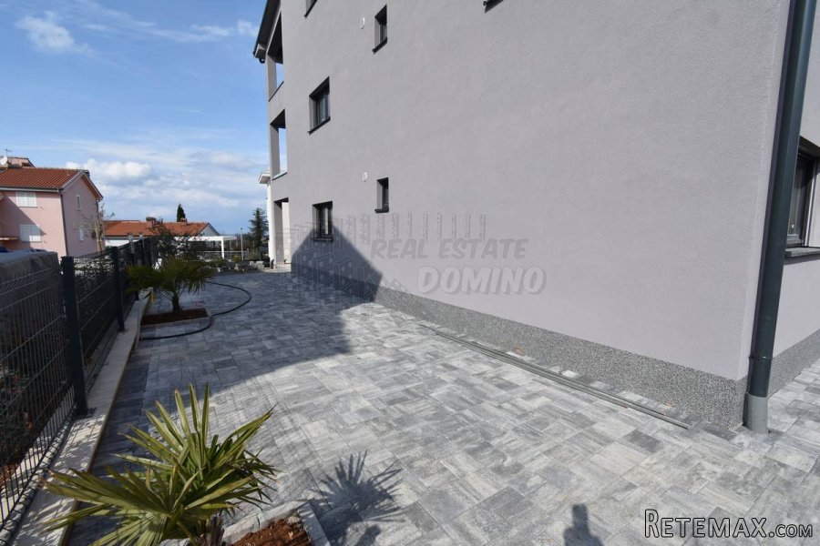 Apartman s prekrasnim pogledom na more! Malinska! - 9