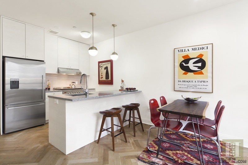 1 bedroom Apartment For Sale: 735..