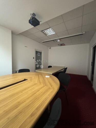 POSLOVNI PROSTOR ZA NAJAM – RIJEKA, ŠKURINJE – 324 m² - 3