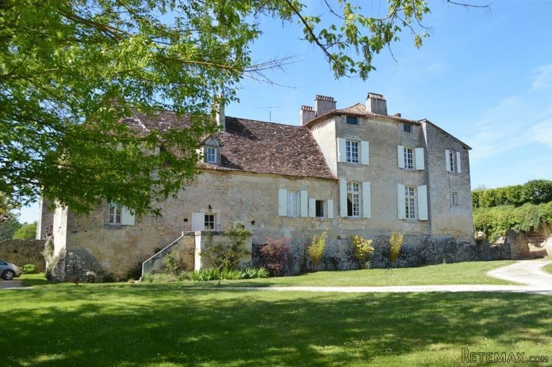 Prestigious Country Manor, North of..