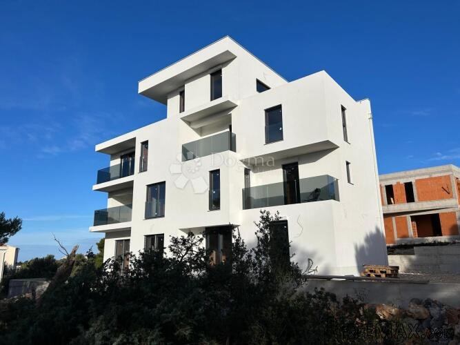 PRIMOŠTEN - vrhunski dvoetažni stan 83,13 m2 + parkirno mjes - 3