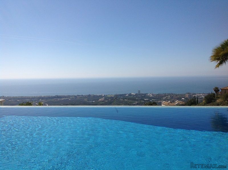 4 Bedrooms - Villas - Malaga - For Sale