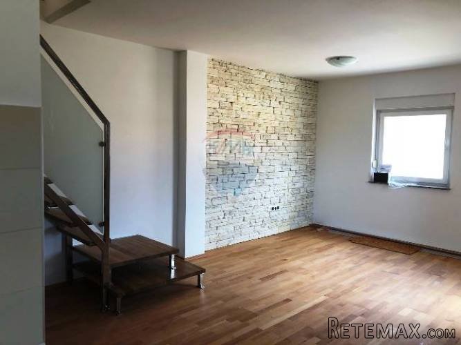 ISTRA, PEROJ: KRASAN STAN 93 m2 S POGLEDOM NA MORE - PRILIKA